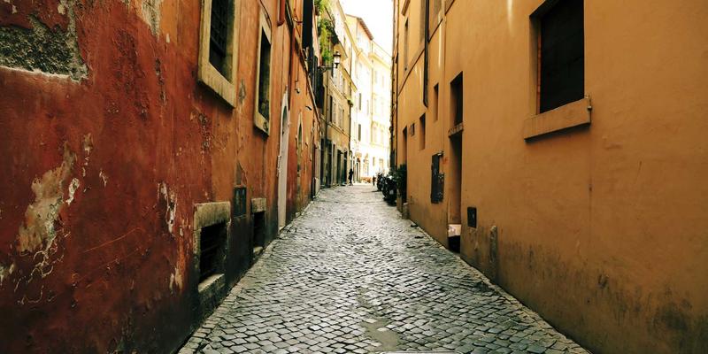 从单身到婚姻：掌握约会与爱情进阶的四个关键阶段