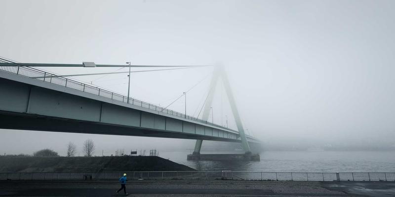 大龄单身青年如何破局?三大婚恋交友策略与心理调适指南